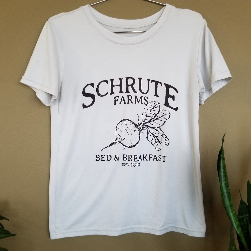 The Office Schrute Farms Graphic tshirt Small